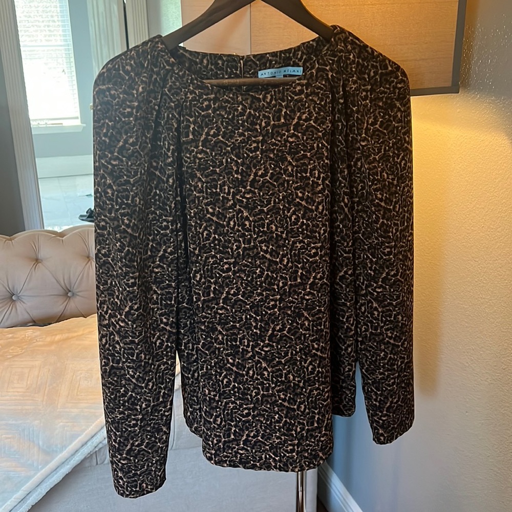 Antonio Melani blouse. Like new. Size medium.